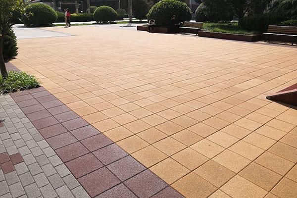 透水磚廠家:如何選購?fù)杆u 透水磚廠家:如何選購?fù)杆u